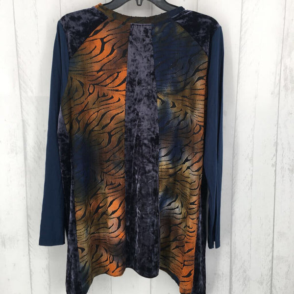 L Mixed media l/s top