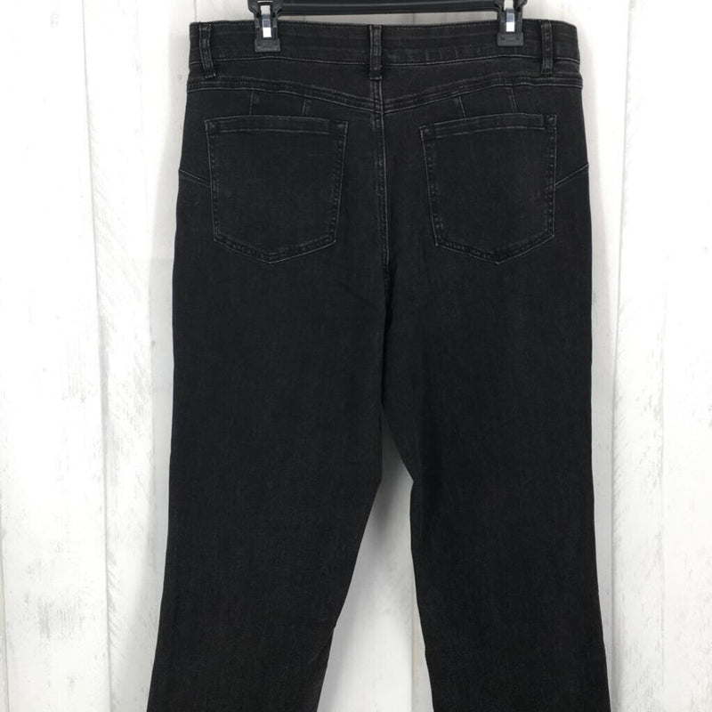 14 Raw hem jeans