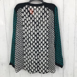 2(L) Printed button down l/s top