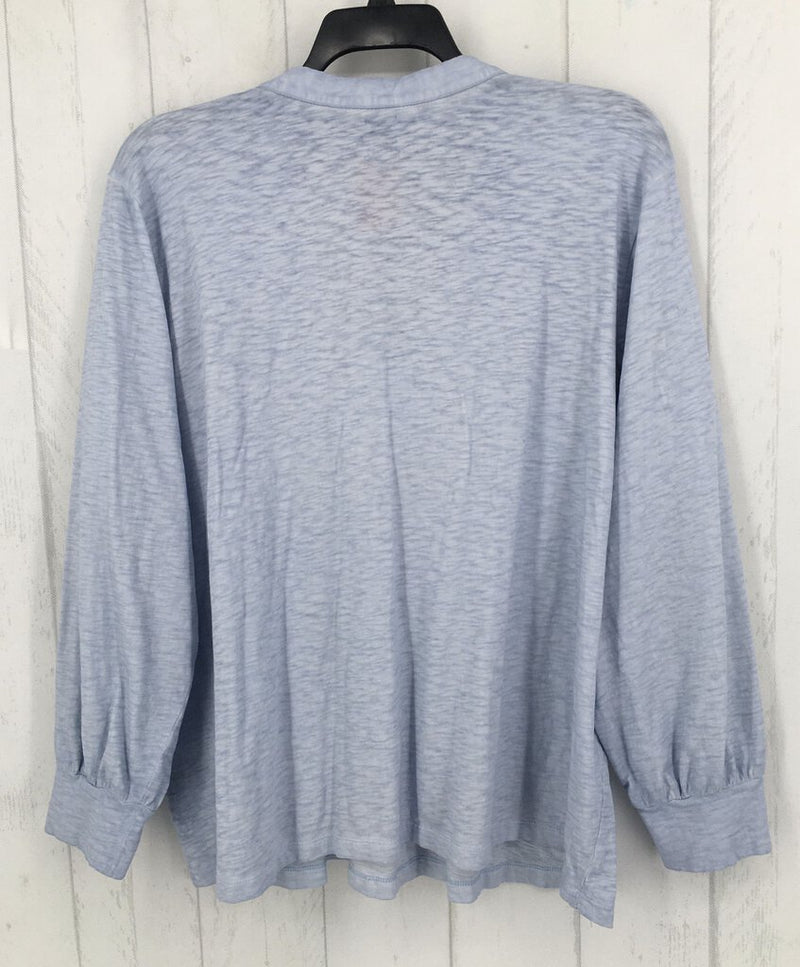 XL Embroidered v-neck l/s top