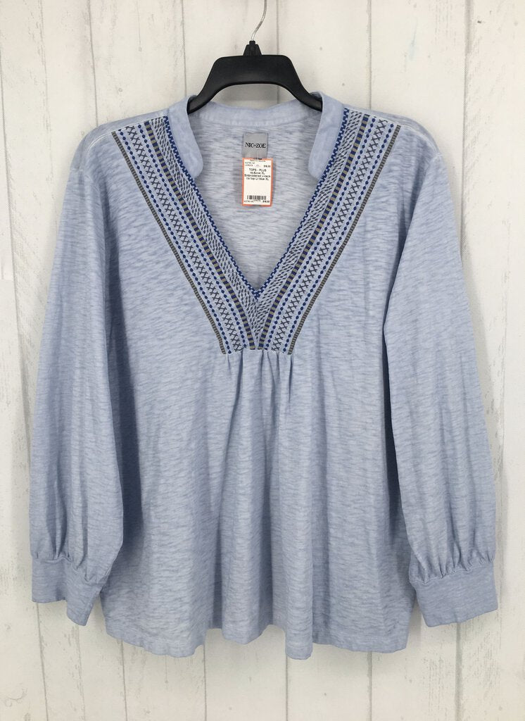 XL Embroidered v-neck l/s top