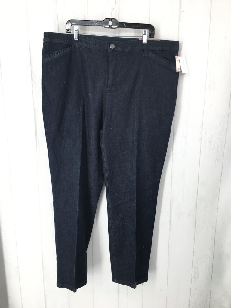 R64 22W Classic fit straight leg jeans