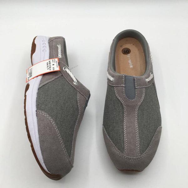 10 Slip on mules