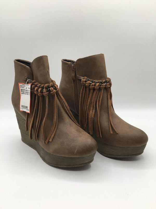 7.5 Fringe wedge heel ankle boot