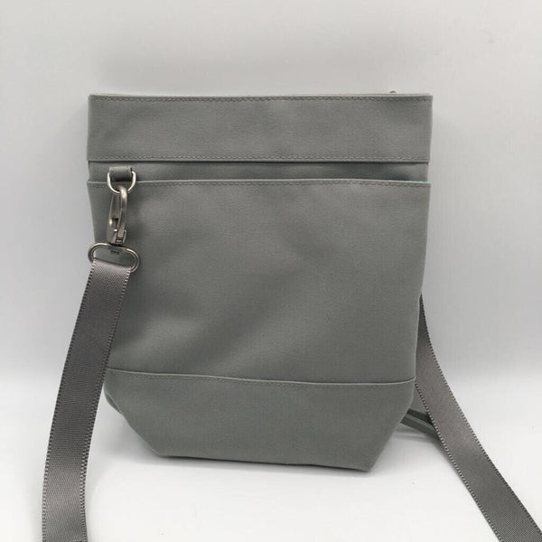 zip top crossbody w/ zip pocket