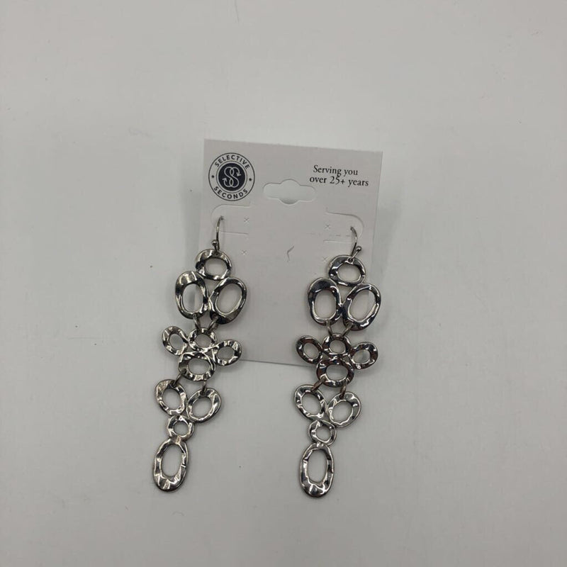 Oval disc drop earrings