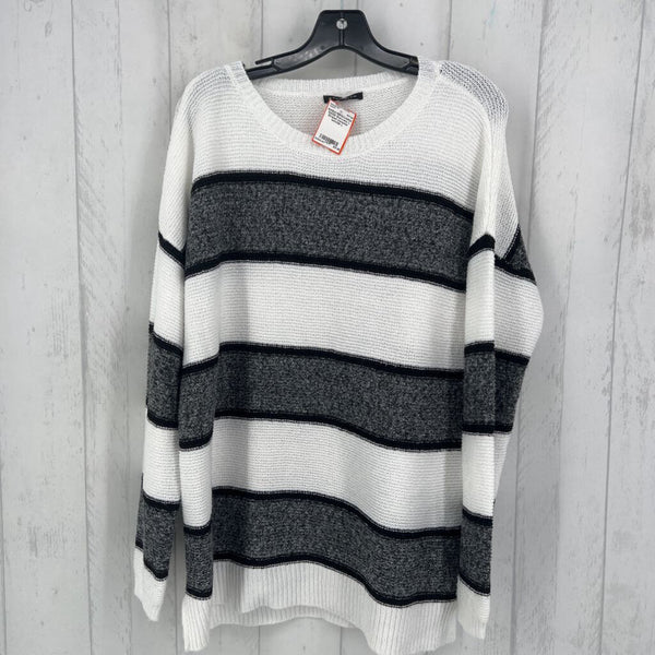 L Striped sweater