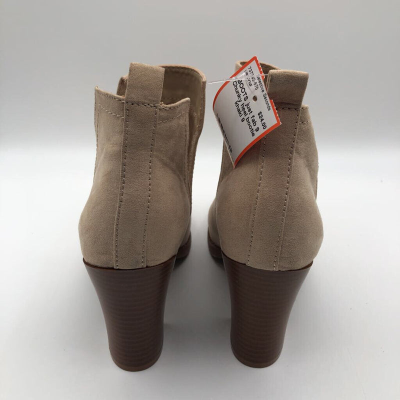 9 Chunky heel bootie