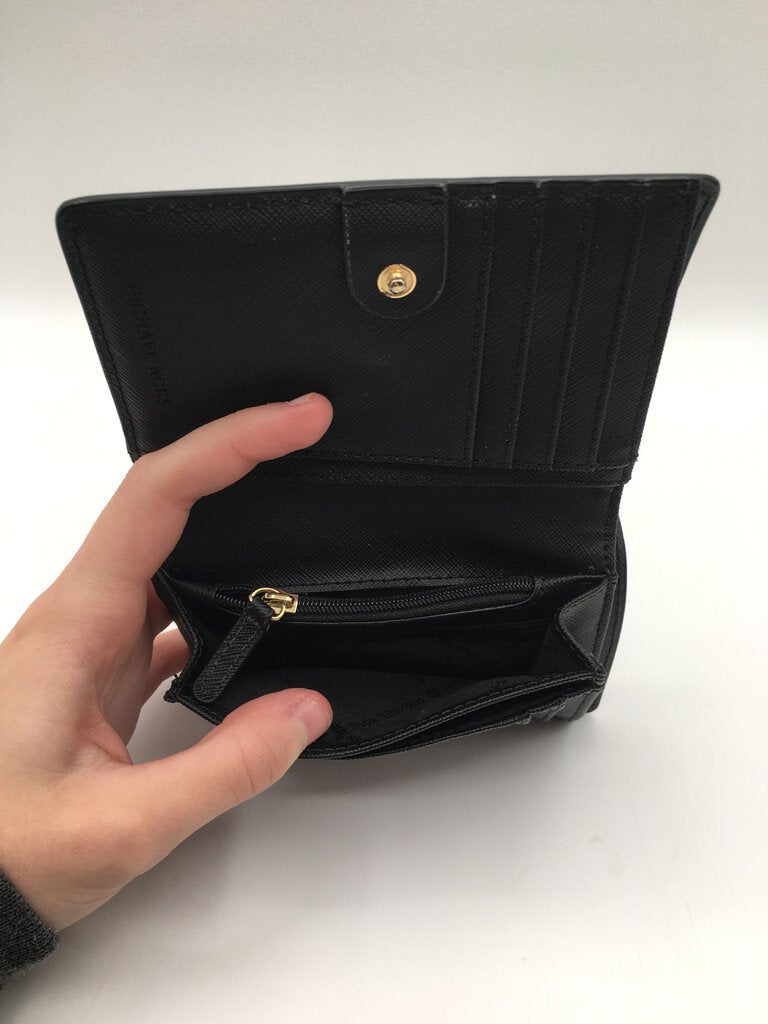 bi-fold wallet