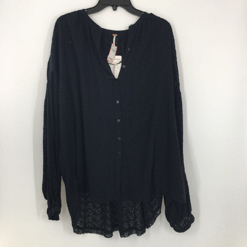 L Eyelet button down l/s top