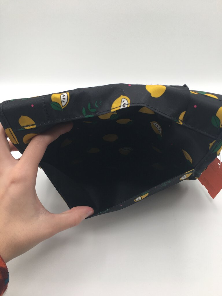 Lemon print travel bag