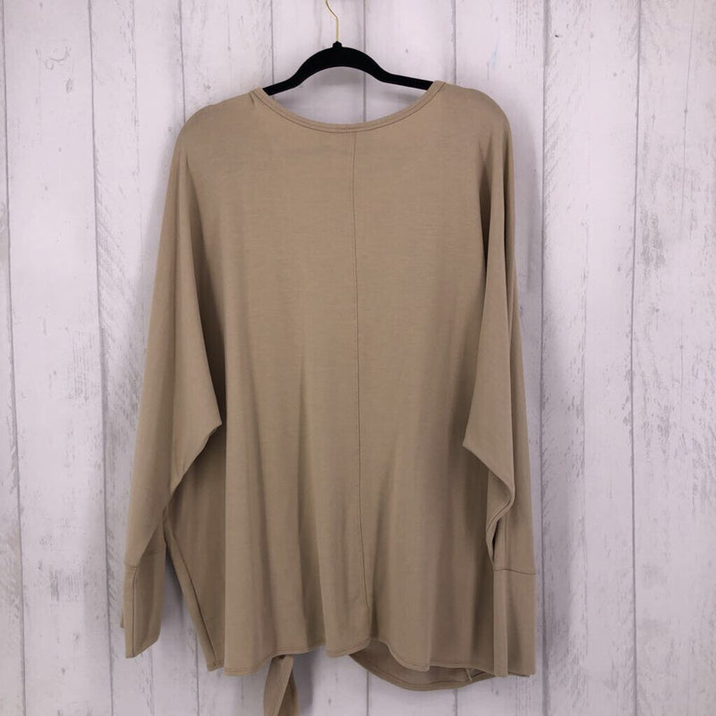 3X Tie front l/s top