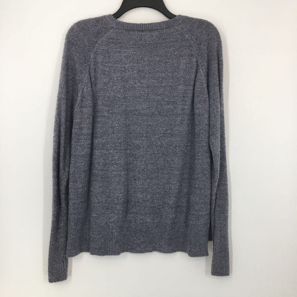 L Front pocket crewneck sweater