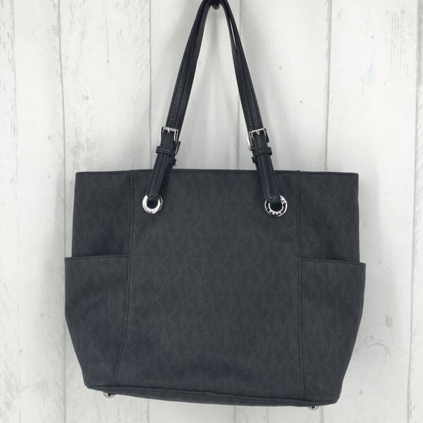 Pebbled leather signature shoulder bag