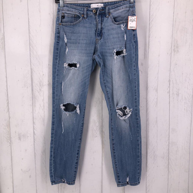 9/28 Distressed straight leg jean