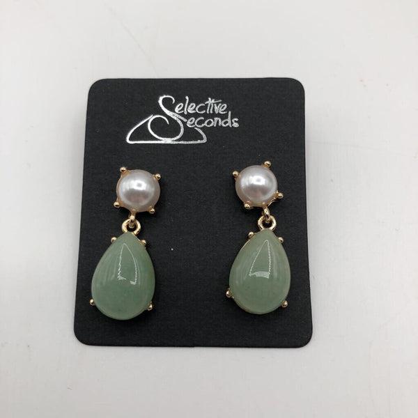 pearl/jade drop earrings