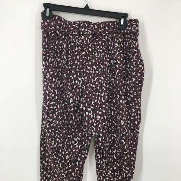 00(10) animal print pants