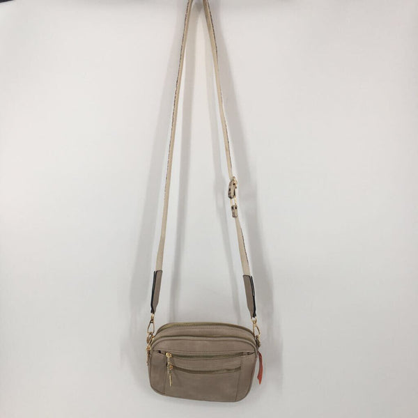 Crossbody w/ flower canvas strap