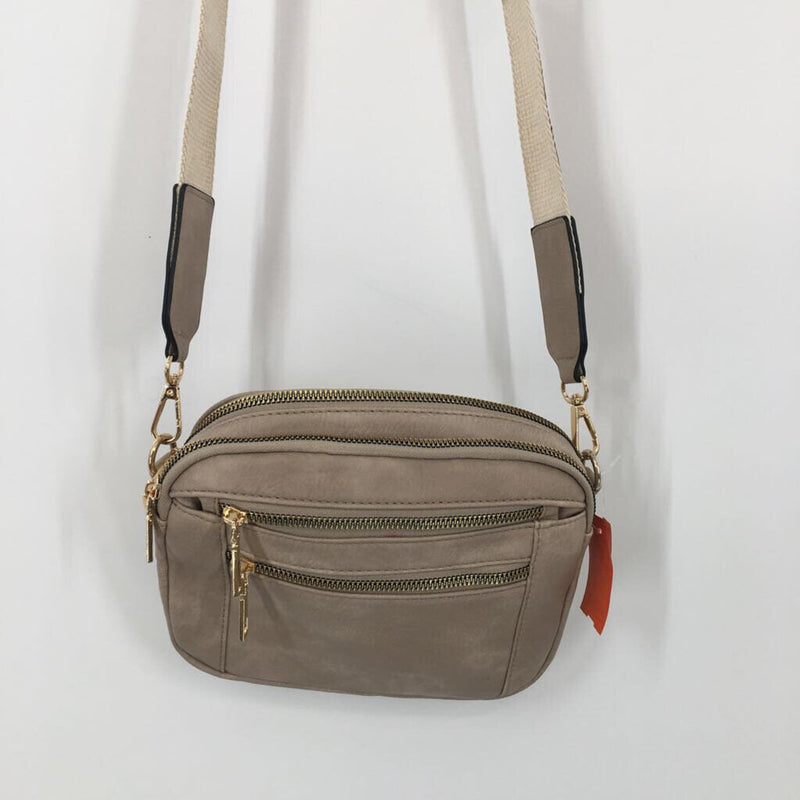 Crossbody w/ flower canvas strap