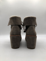 R169 (8.5) Wedge heel ankle boots