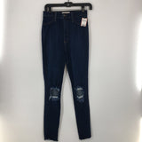 11/29 Distressed skinny jean