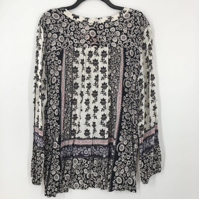 XL l/s flower print half button top