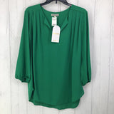 XL V-neck hi-lo top