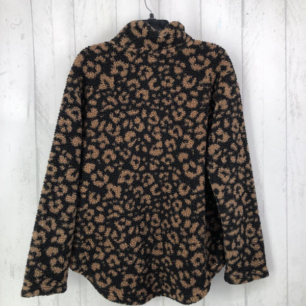 M Animal print half-zip pullover