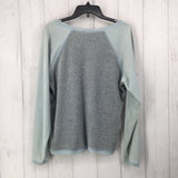 M Notch neck sweatshirt