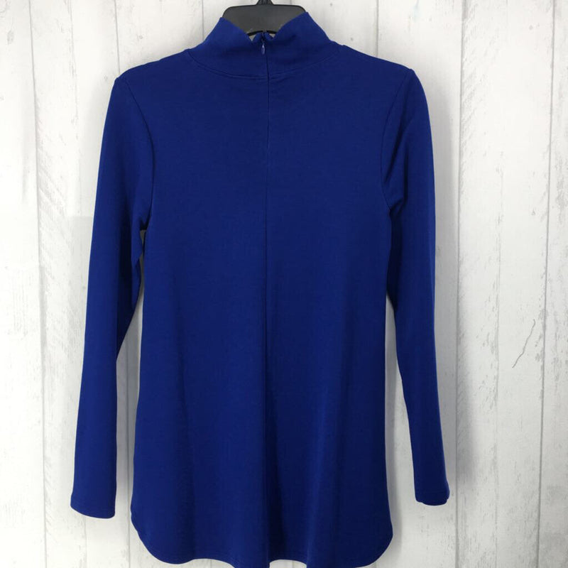 00 (XS) T-neck l/s top