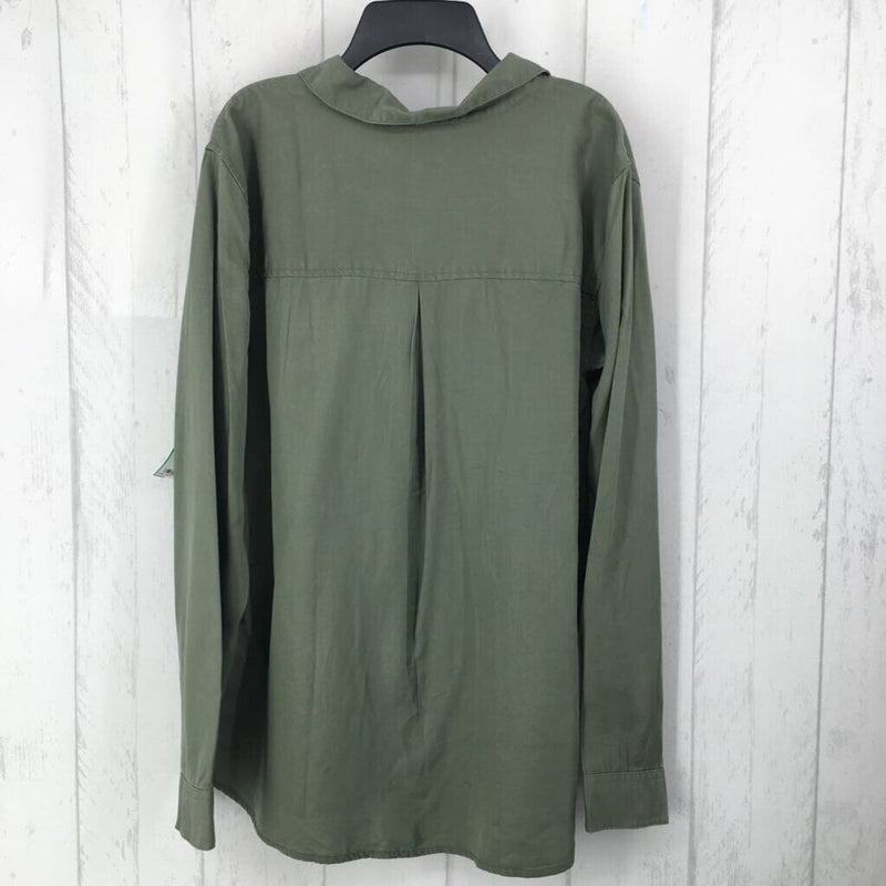 R79 L Button down l/s top