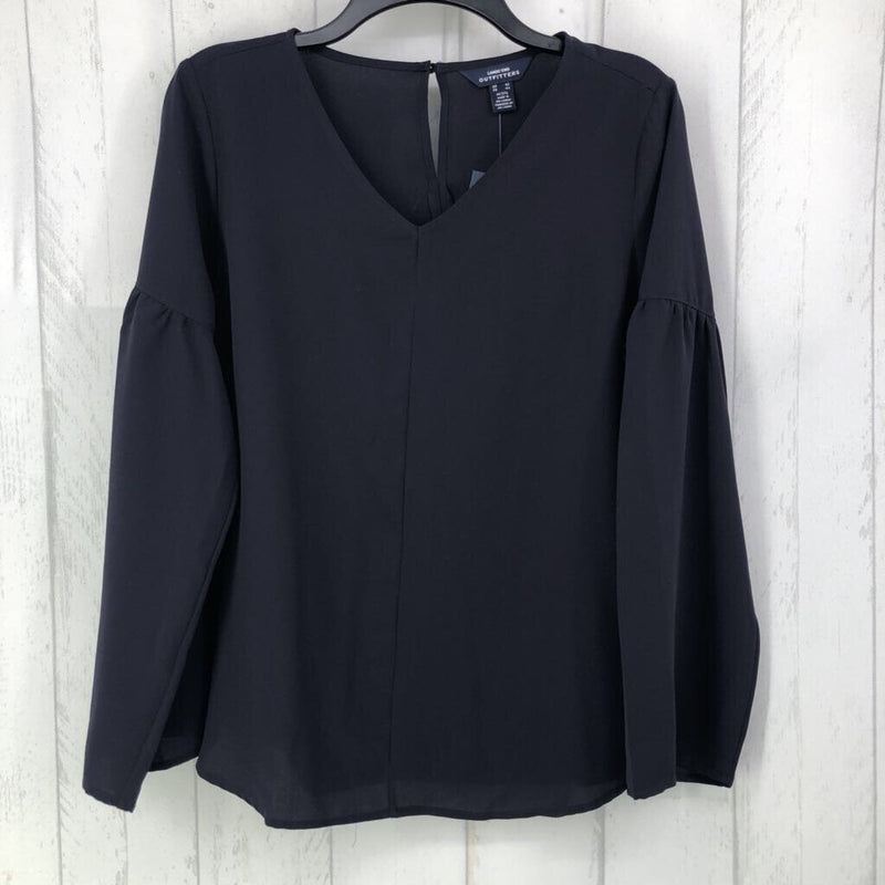 12 V-neck flare slv top