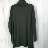 L T-neck slit sides sweater