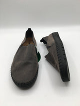 7.5 Slip on loafer