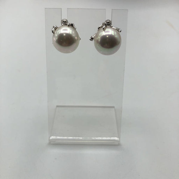 Genuine diamond & Pearl earrings