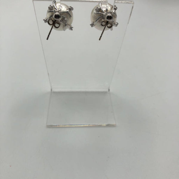 Genuine diamond & Pearl earrings