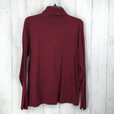 R36 L T-neck l/s top