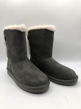 9 faux fur lined boots