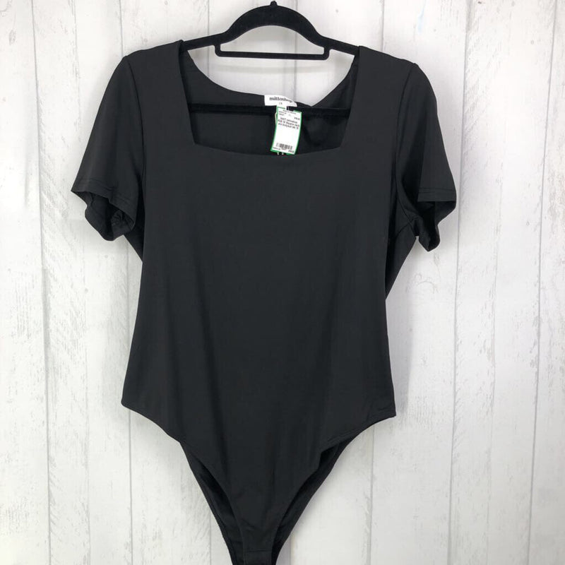 R38 1X Square neck s/s bodysuit