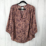 1x 3/4 slv half button flower print top