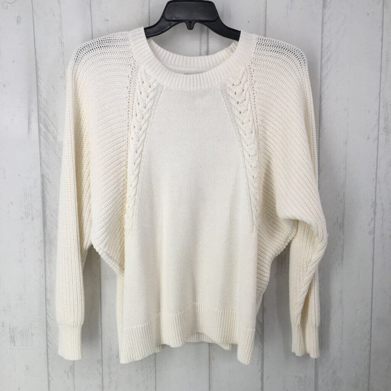 L Textured sweater