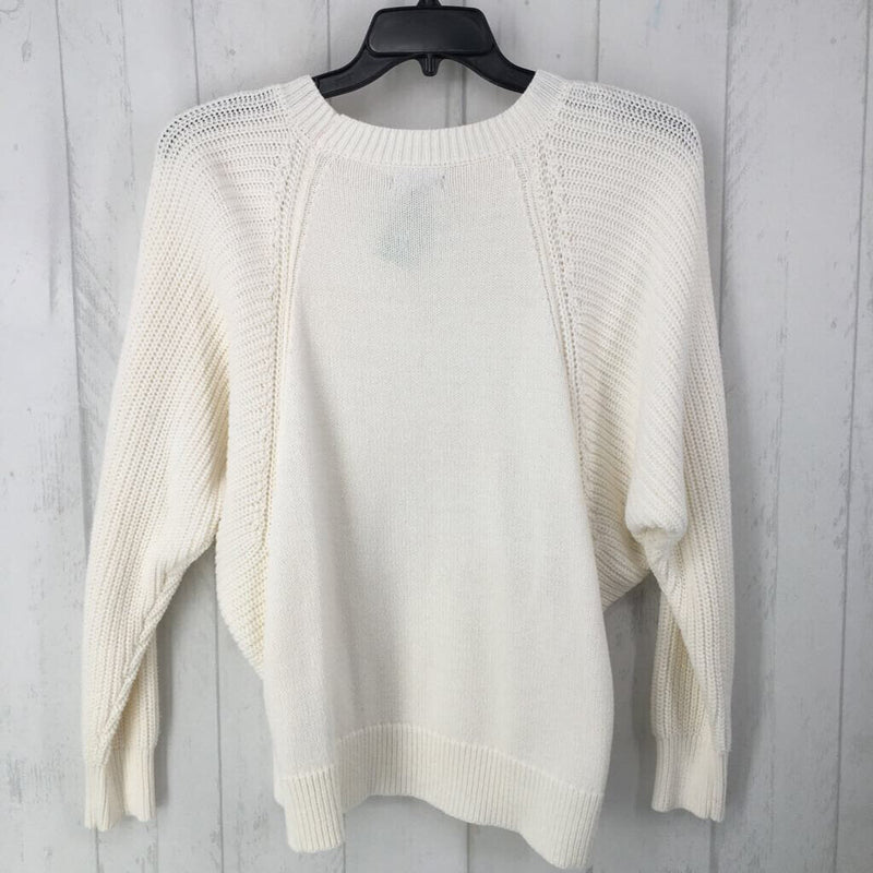 L Textured sweater