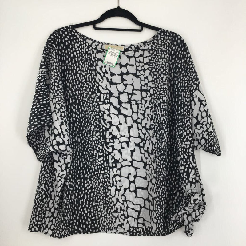 2x s/s animal print side tie top