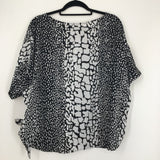 2x s/s animal print side tie top