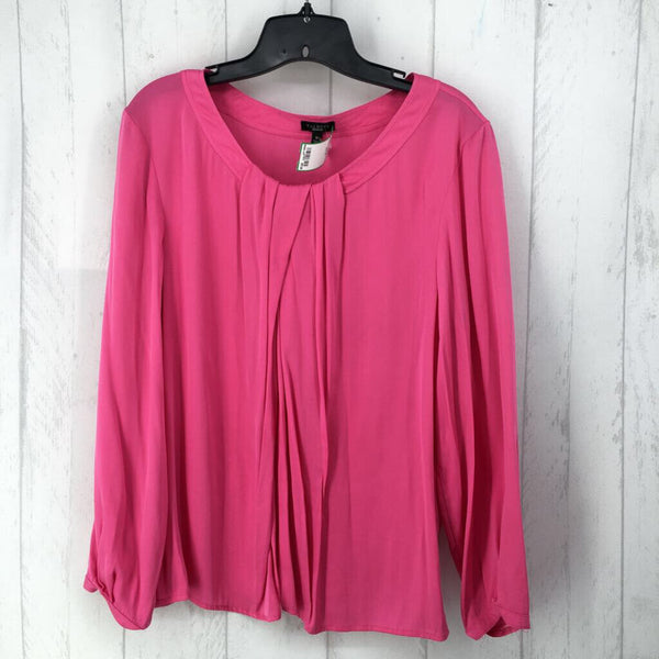 16 Pleated front l/s top