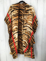 R49 O/S Animal print poncho