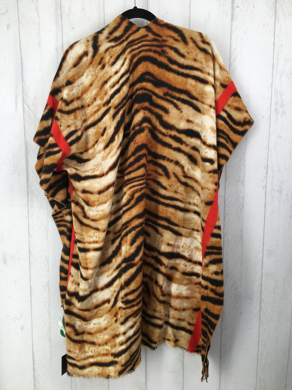 R49 O/S Animal print poncho