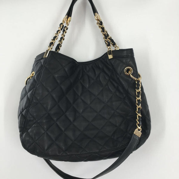 chain strap quilted shoulder bag