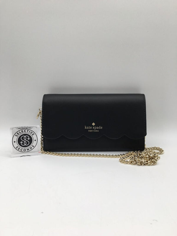 R249 scallop bi-fold wallet on a chain