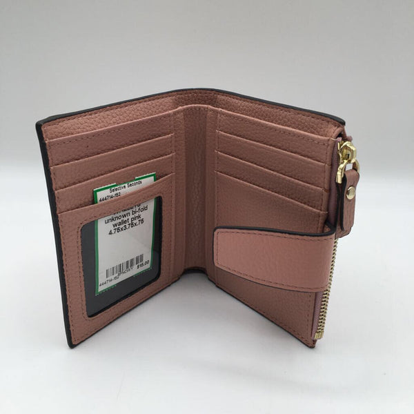 bi-fold wallet